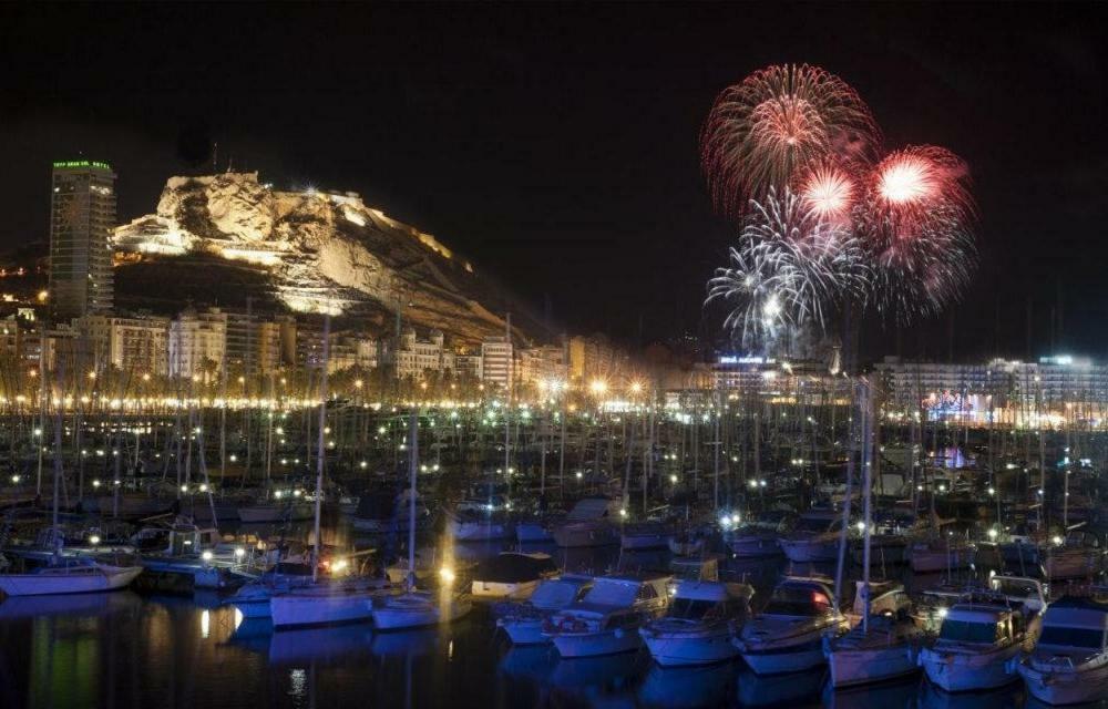 Las Brisas Del Mediterraneo Apartment Alicante Bagian luar foto