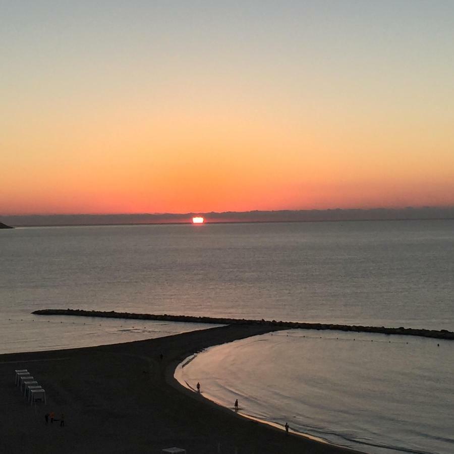 Las Brisas Del Mediterraneo Apartment Alicante Bagian luar foto