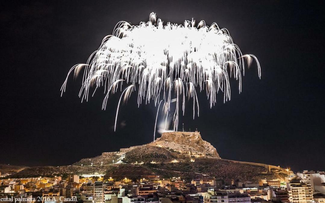 Las Brisas Del Mediterraneo Alicante Bagian luar foto