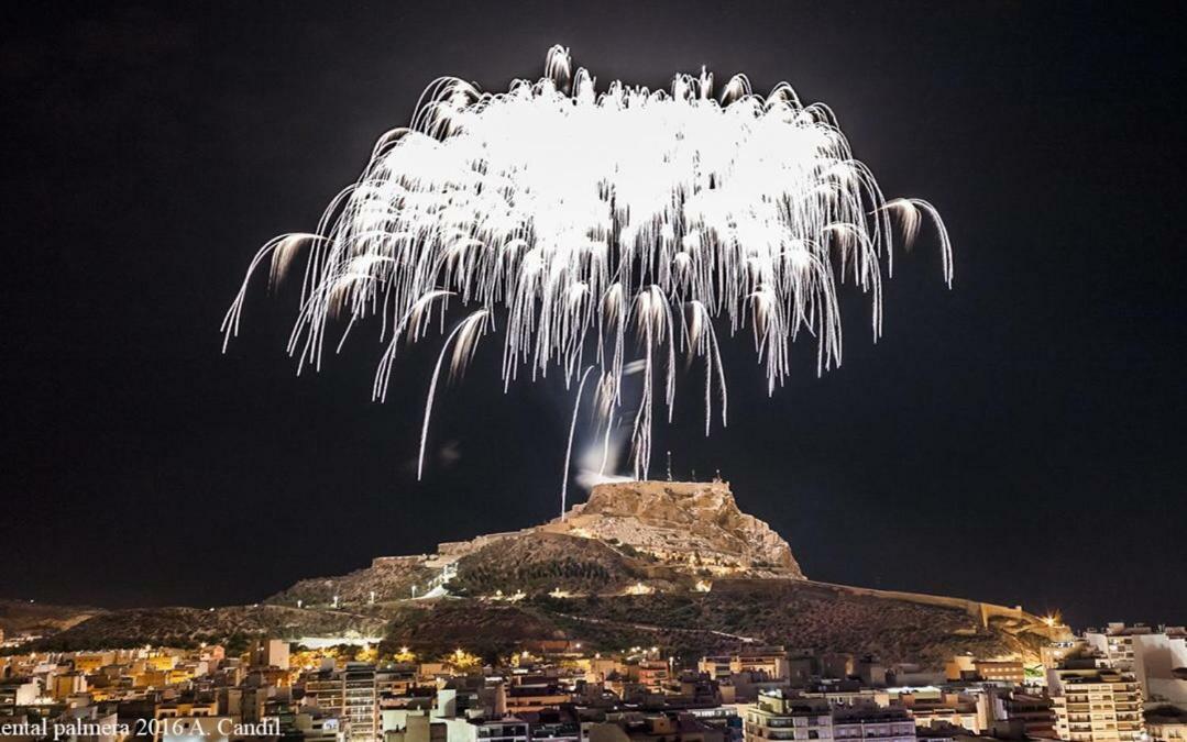 Las Brisas Del Mediterraneo Apartment Alicante Bagian luar foto